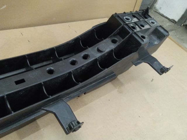 bontott RENAULT CAPTUR II Hátsó Lökhárító Merevítő (Fém)