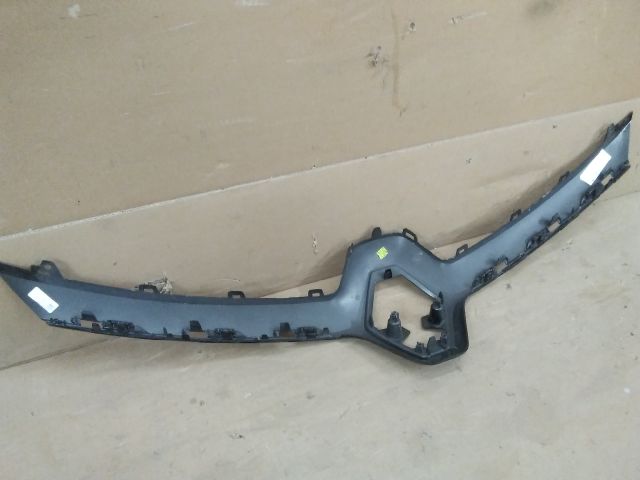 bontott RENAULT CAPTUR II Hűtőrács