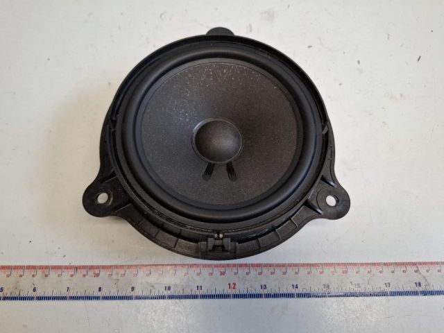 bontott RENAULT CAPTUR II Jobb első Hangszóró