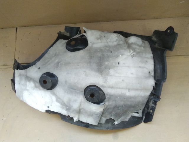 bontott RENAULT CAPTUR II Jobb első Hátsó Dobbetét (Kerékjárati, Műanyag)