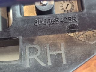 bontott RENAULT CAPTUR II Jobb első Külső Kilincs