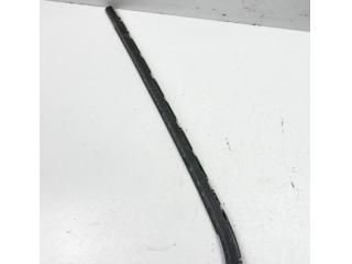 bontott RENAULT CAPTUR II Jobb hátsó Vízlehúzó Gumicsík