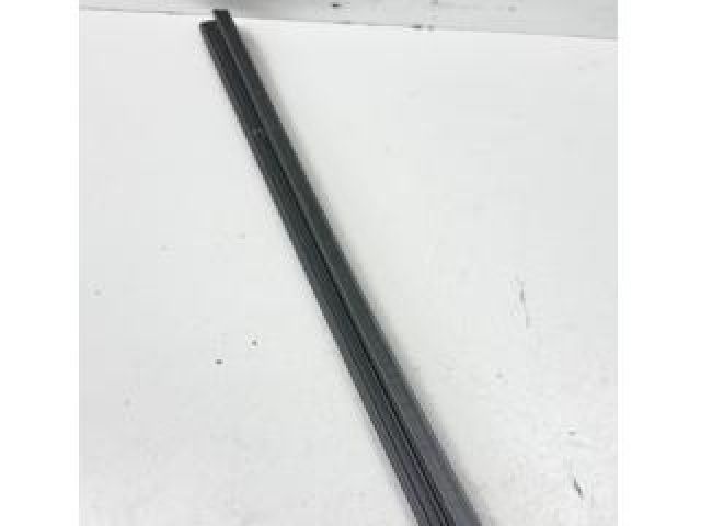 bontott RENAULT CAPTUR II Jobb hátsó Vízlehúzó Gumicsík