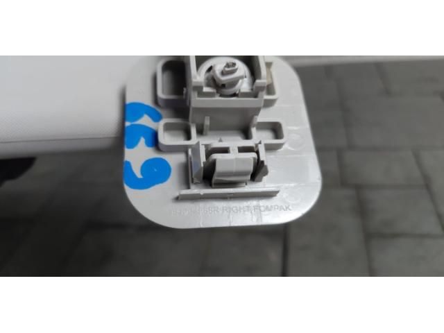 bontott RENAULT CAPTUR II Jobb Napellenző