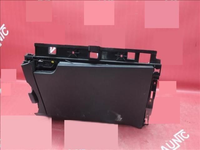 bontott RENAULT CAPTUR II Kesztyűtartó