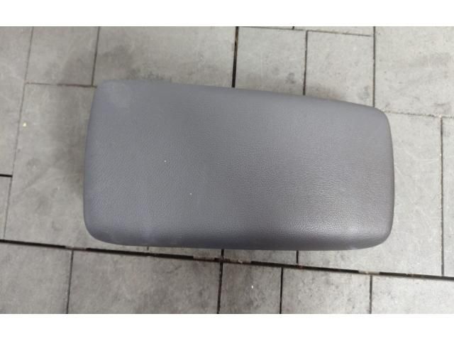 bontott RENAULT CAPTUR II Könyöklő