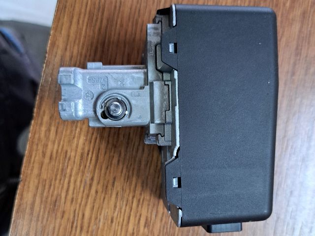 bontott RENAULT CAPTUR II Kormányzár (Elektromos)