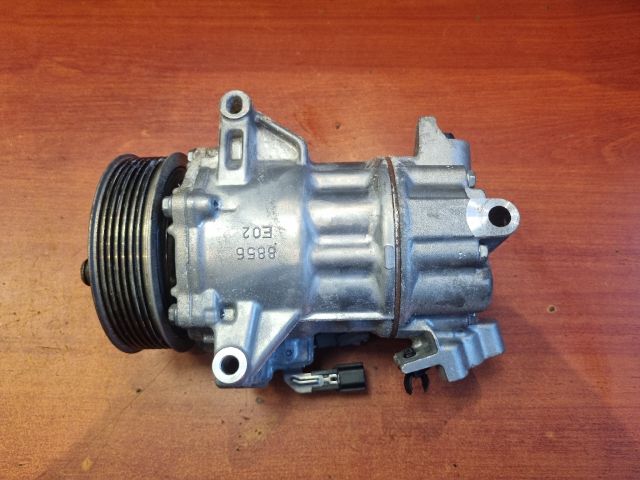 bontott RENAULT CAPTUR II Klímakompresszor