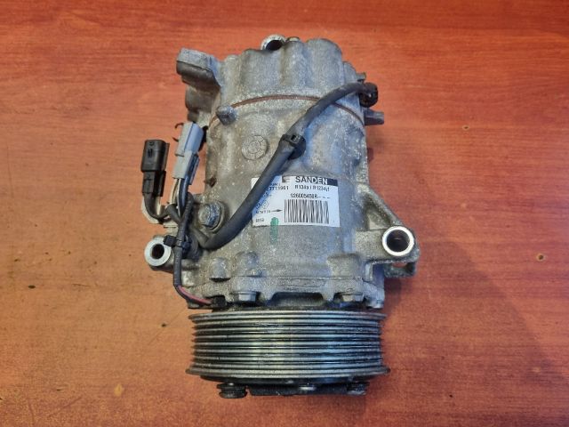 bontott RENAULT CAPTUR II Klímakompresszor