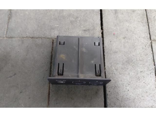 bontott RENAULT CAPTUR II USB HUB