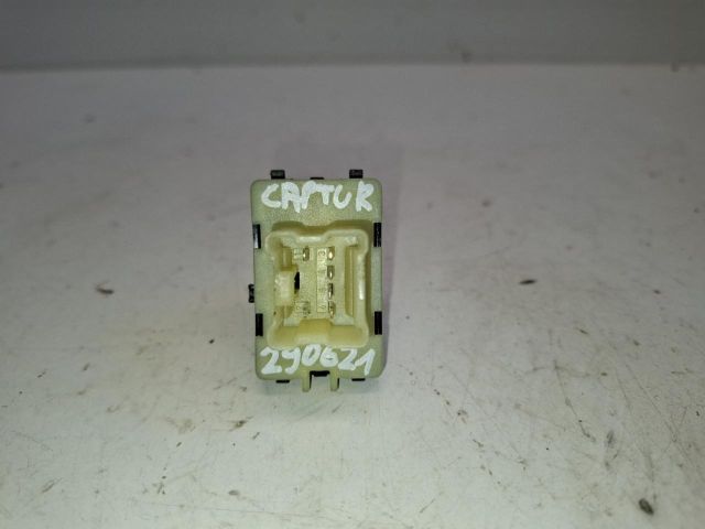 bontott RENAULT CAPTUR Jobb első Ablakemelő Kapcsoló