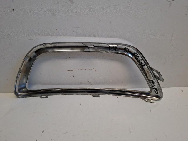 bontott RENAULT CAPTUR Jobb első Lökhárító Díszléc