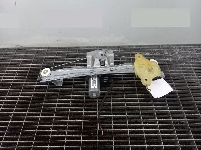 bontott RENAULT CAPTUR Jobb hátsó Ablakemelő Szerkezet (Elektromos)