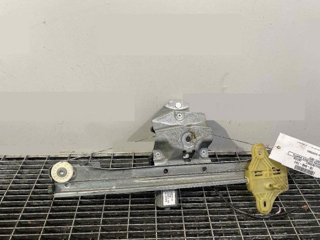 bontott RENAULT CAPTUR Jobb hátsó Ablakemelő Szerkezet (Elektromos)