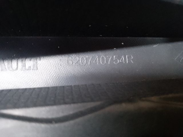 bontott RENAULT CAPTUR Jobb Ködlámpa Rács