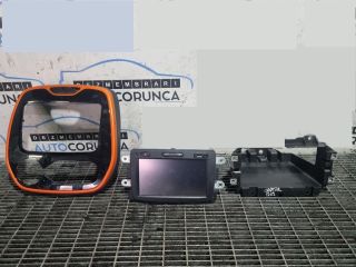 bontott RENAULT CAPTUR Navigációs Fejegység