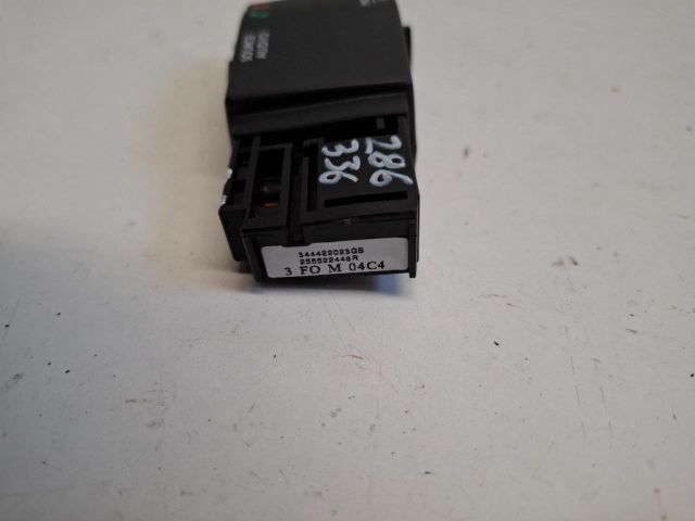 bontott RENAULT CAPTUR Rádió / CD Kapcsoló