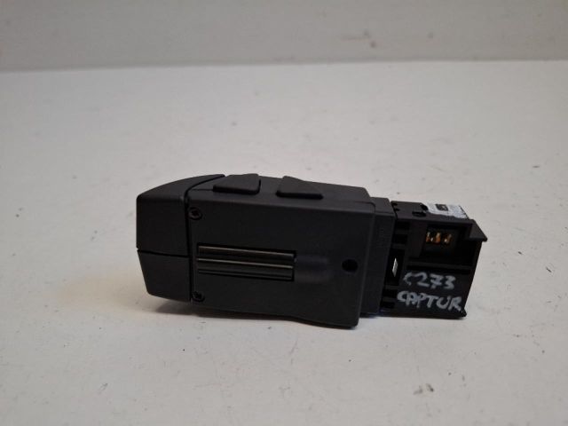 bontott RENAULT CAPTUR Rádió / CD Kapcsoló