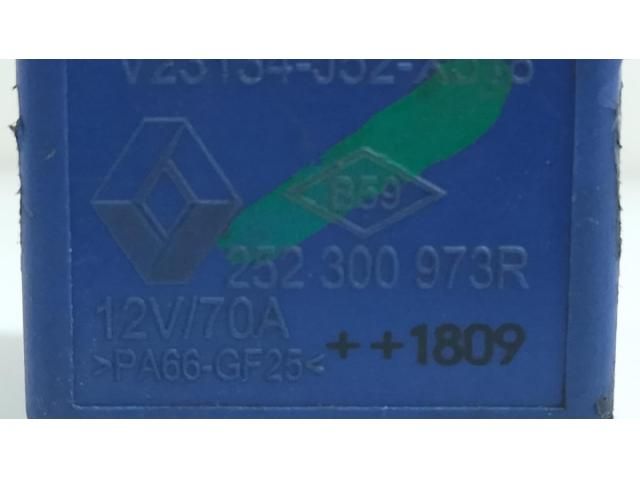 bontott RENAULT CAPTUR Relé