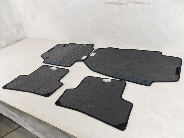 bontott RENAULT CAPTUR Szőnyeg Szett