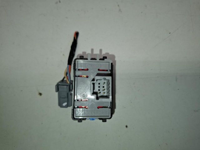 bontott RENAULT CAPTUR Tolatóradar Kapcsoló