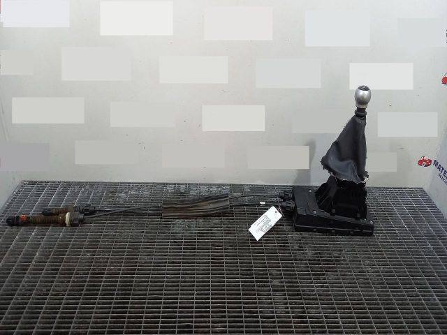 bontott RENAULT CAPTUR Váltógomb