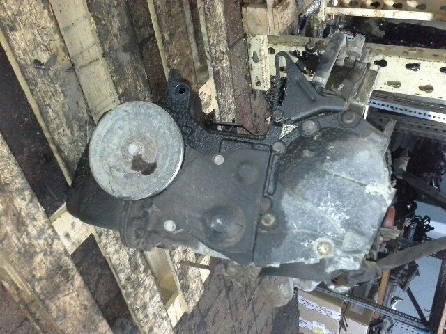 bontott RENAULT CLIO I Olajbeöntő Sapka