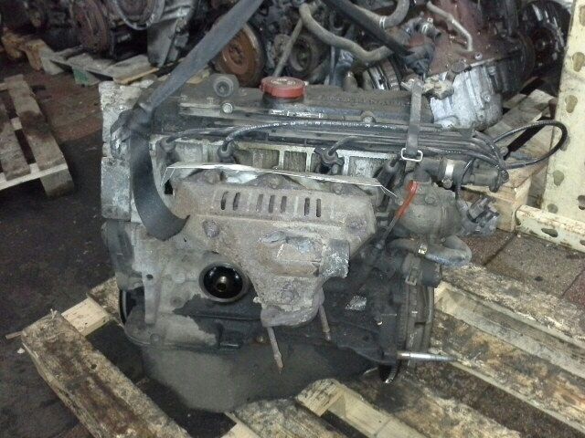 bontott RENAULT CLIO I Olajbeöntő Sapka