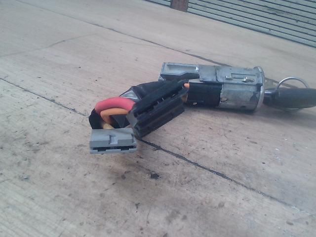 bontott RENAULT CLIO I Gyújtáskapcsoló Házzal