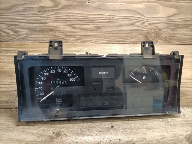 bontott RENAULT CLIO I Kilométeróra