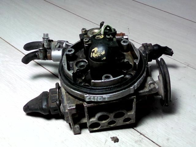 bontott RENAULT CLIO I Központi Injektor