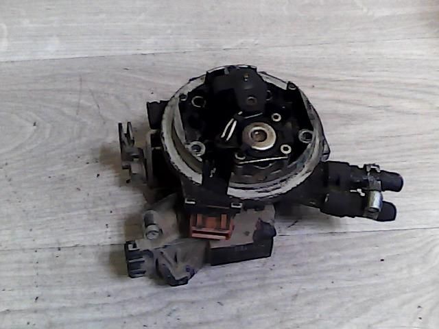 bontott RENAULT CLIO I Központi Injektor