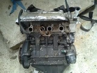 bontott RENAULT CLIO I Motor (Fűzött blokk hengerfejjel)