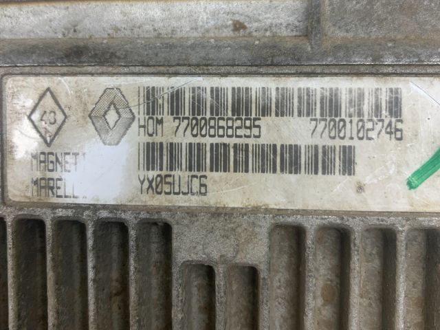 bontott RENAULT CLIO I Motorvezérlő