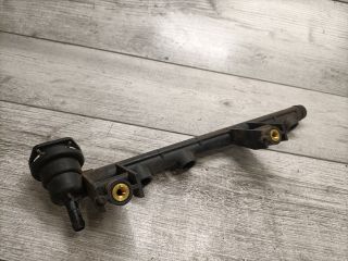 bontott RENAULT CLIO I Porlasztó Sor / Híd