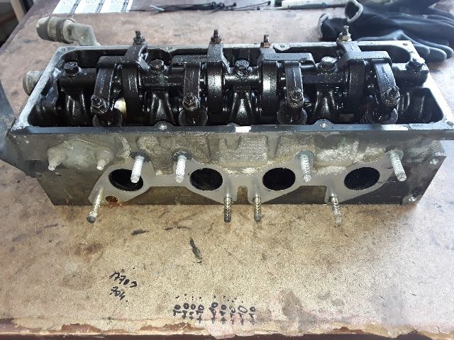 bontott RENAULT CLIO I Hengerfej