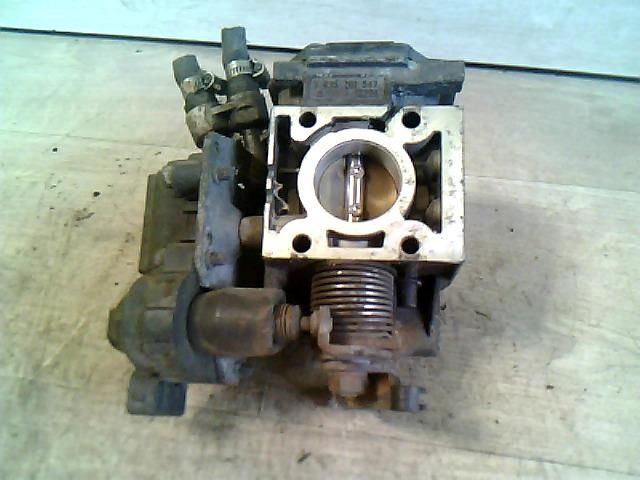 bontott RENAULT CLIO I Központi Injektor