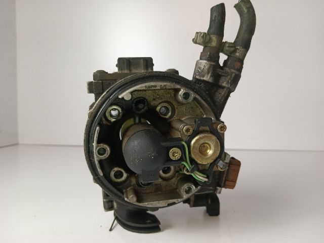 bontott RENAULT CLIO I Központi Injektor