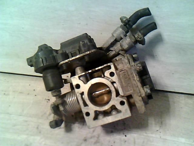 bontott RENAULT CLIO I Központi Injektor