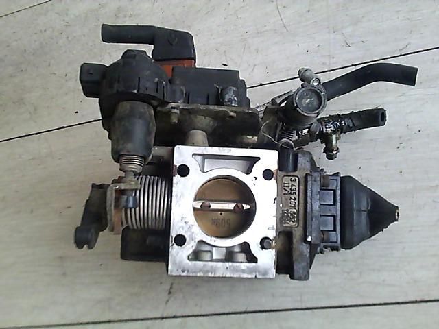 bontott RENAULT CLIO I Központi Injektor