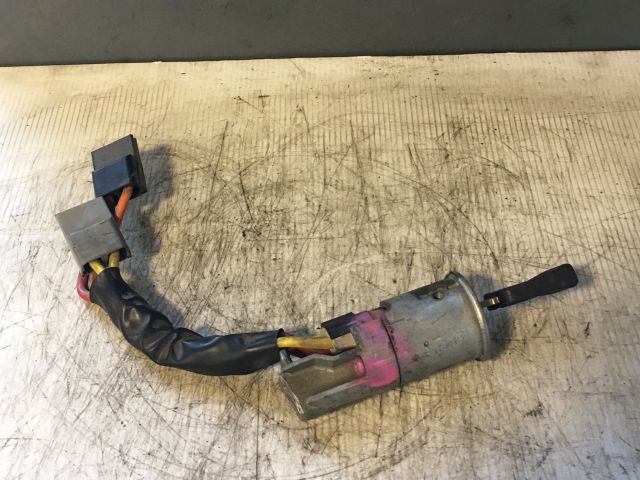 bontott RENAULT CLIO I Gyújtáskapcsoló