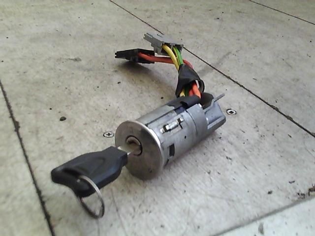 bontott RENAULT CLIO I Gyújtáskapcsoló