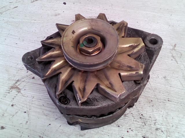 bontott RENAULT CLIO I Generátor