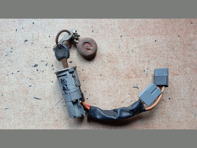 bontott RENAULT CLIO I Gyújtáskapcsoló