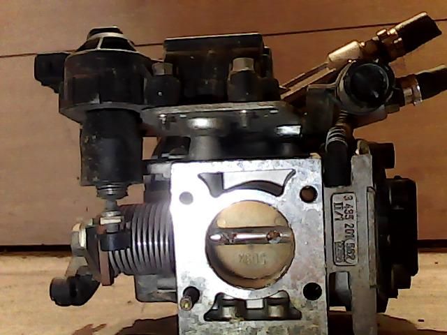 bontott RENAULT CLIO I Központi Injektor