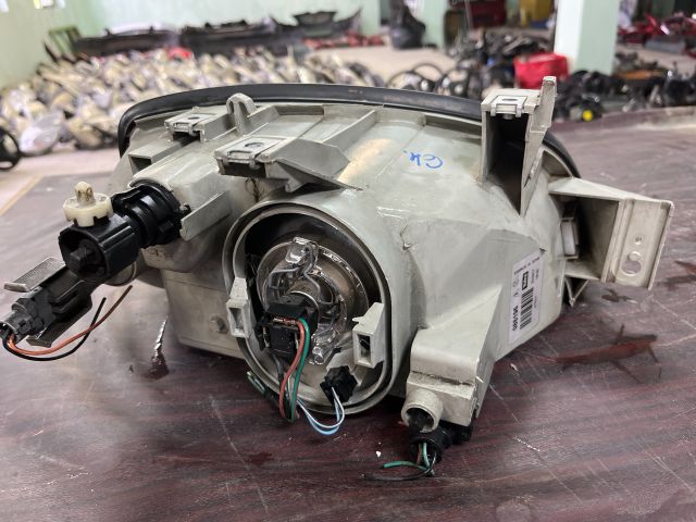 bontott RENAULT CLIO I Bal Fényszóró