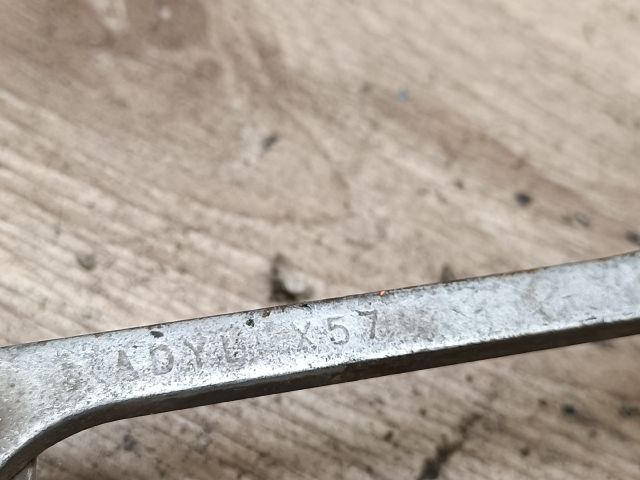 bontott RENAULT CLIO I Bal hátsó Ajtóhatároló