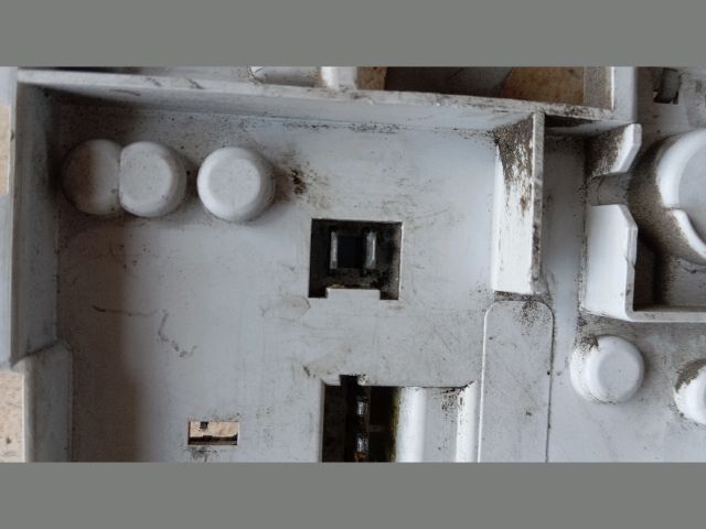 bontott RENAULT CLIO I Bal Hátsó Lámpa Foglalat