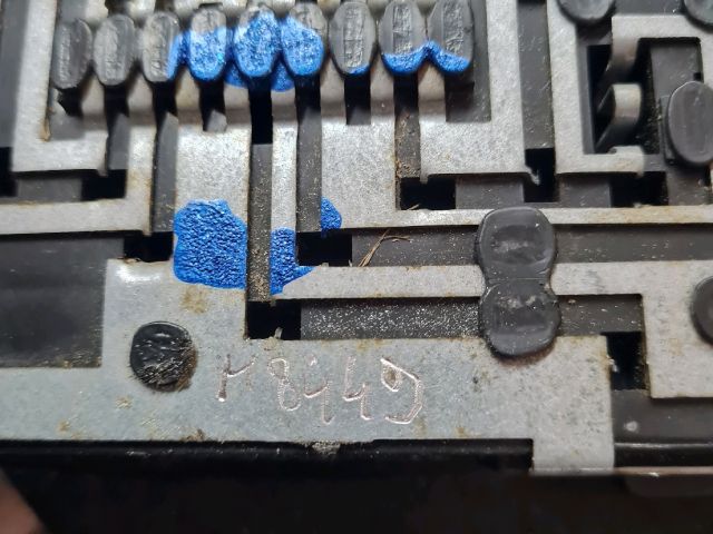 bontott RENAULT CLIO I Bal Hátsó Lámpa Foglalat