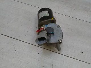 bontott RENAULT CLIO I Első Ablaktörlő Motor